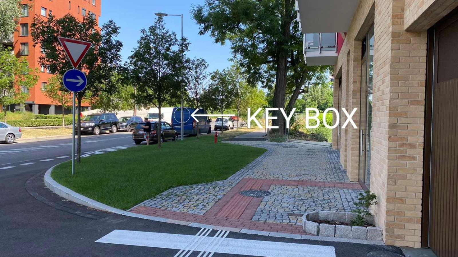New Cozy 2 Room Pink Apartment Bratislava 059 Buitenkant foto